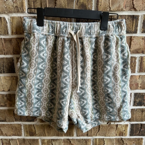 Zara Green and Cream High Waist Shorts - Picture 1 of 7